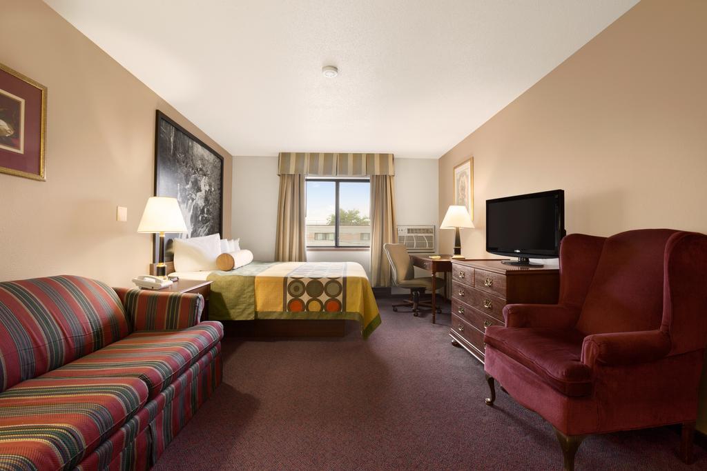 Super 8 By Wyndham Milwaukee Airport Hotel Cameră foto